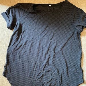 Lululemon top